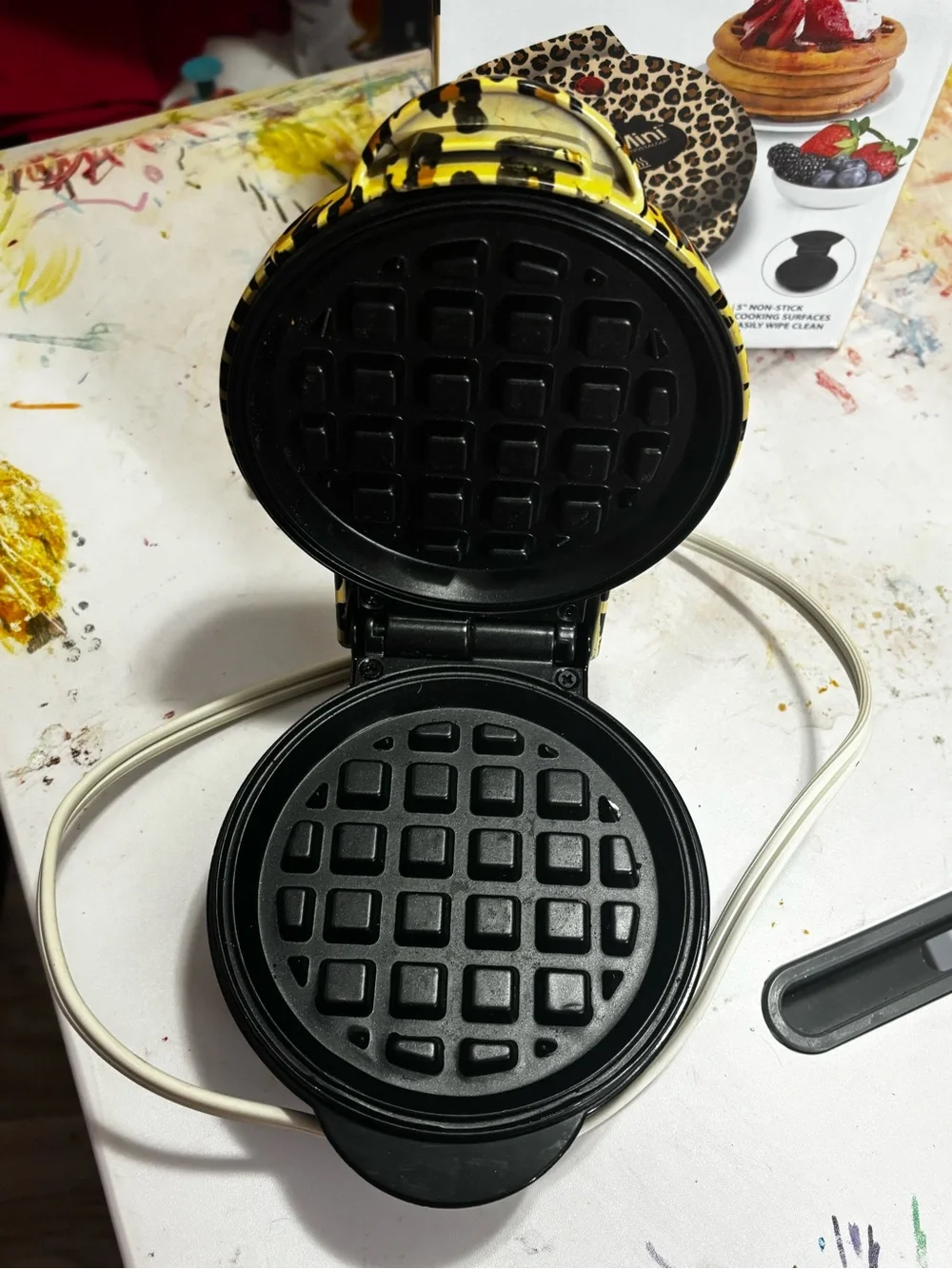 Nostalgia Leopard Print MyMini Waffle Maker